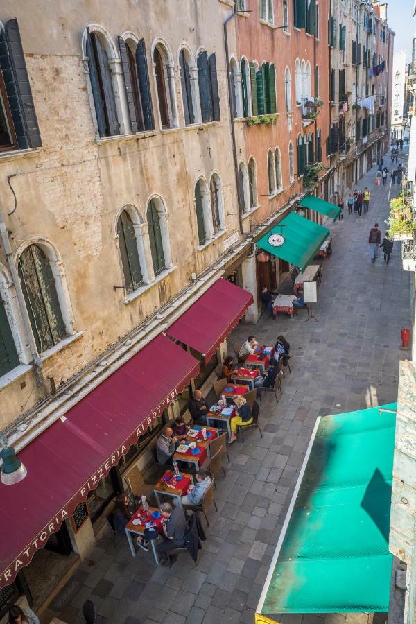 A la Pescarìa Studios Venezia Esterno foto