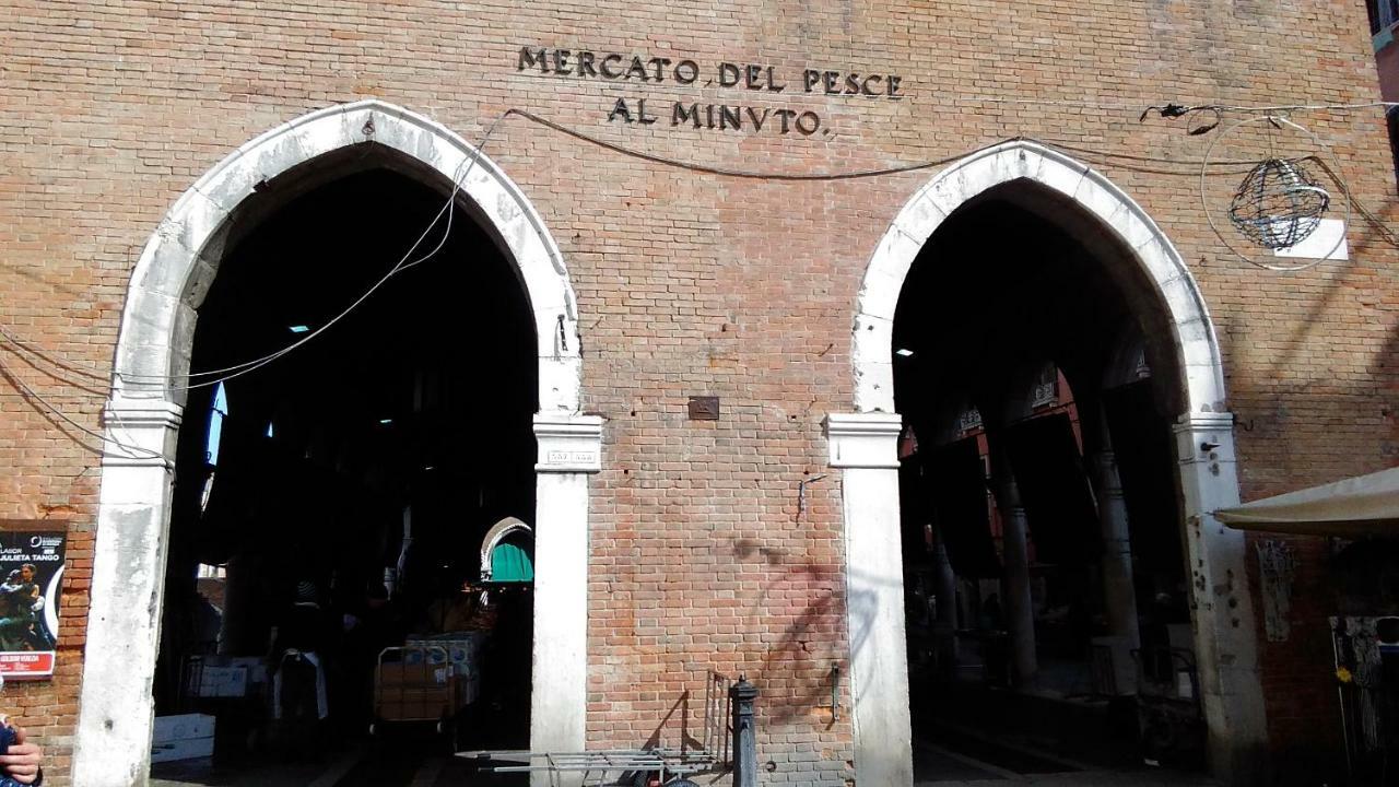A la Pescarìa Studios Venezia Esterno foto